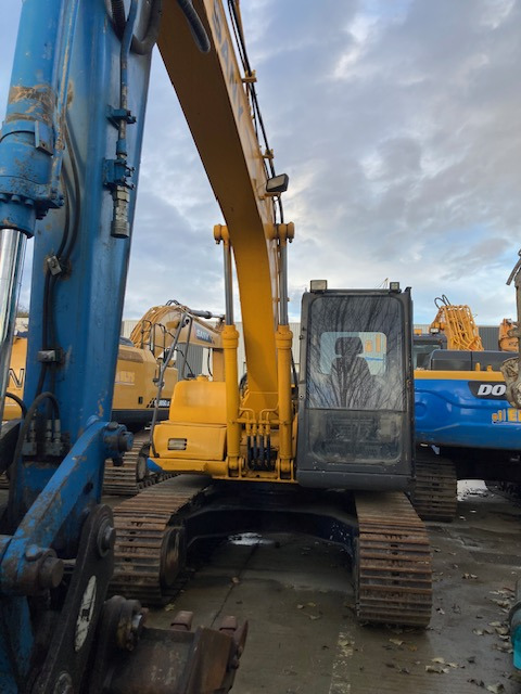 PELLE SUR CHENILLES SANY SY 135 C - Excavadora de cadenas: foto 4 PELLE SUR CHENILLES SANY SY 135 C - Excavadora de cadenas: foto 4