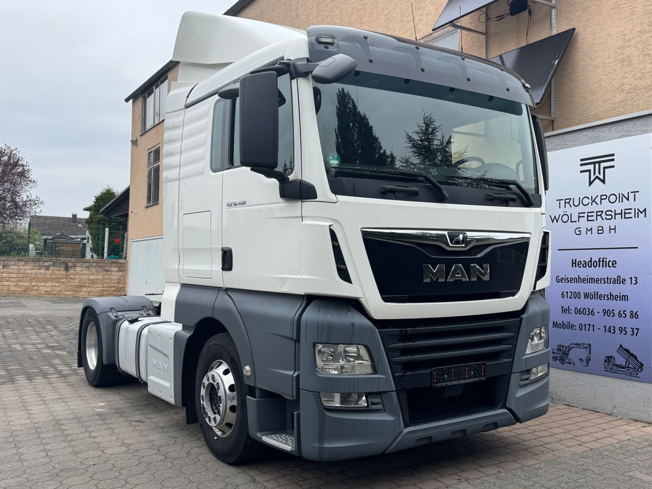 MAN TGX 18.460 XL /1xBett/Retarder/Voll-Spoiler - Cabeza tractora: foto 1 MAN TGX 18.460 XL /1xBett/Retarder/Voll-Spoiler - Cabeza tractora: foto 1