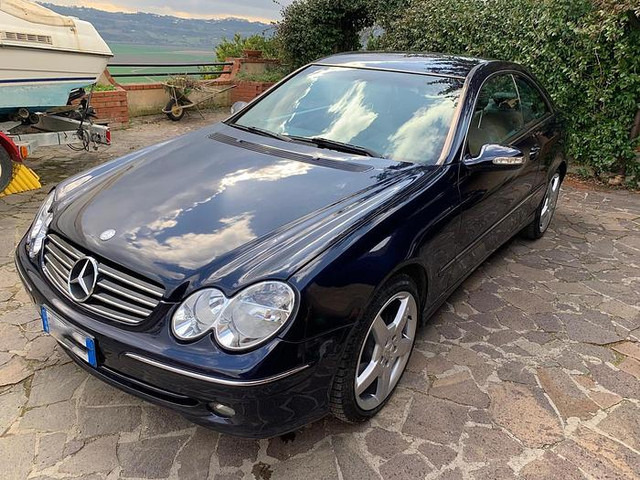 Mercedes-Benz CLK270CDI - Maquinaria de construcción: foto 1 Mercedes-Benz CLK270CDI - Maquinaria de construcción: foto 1