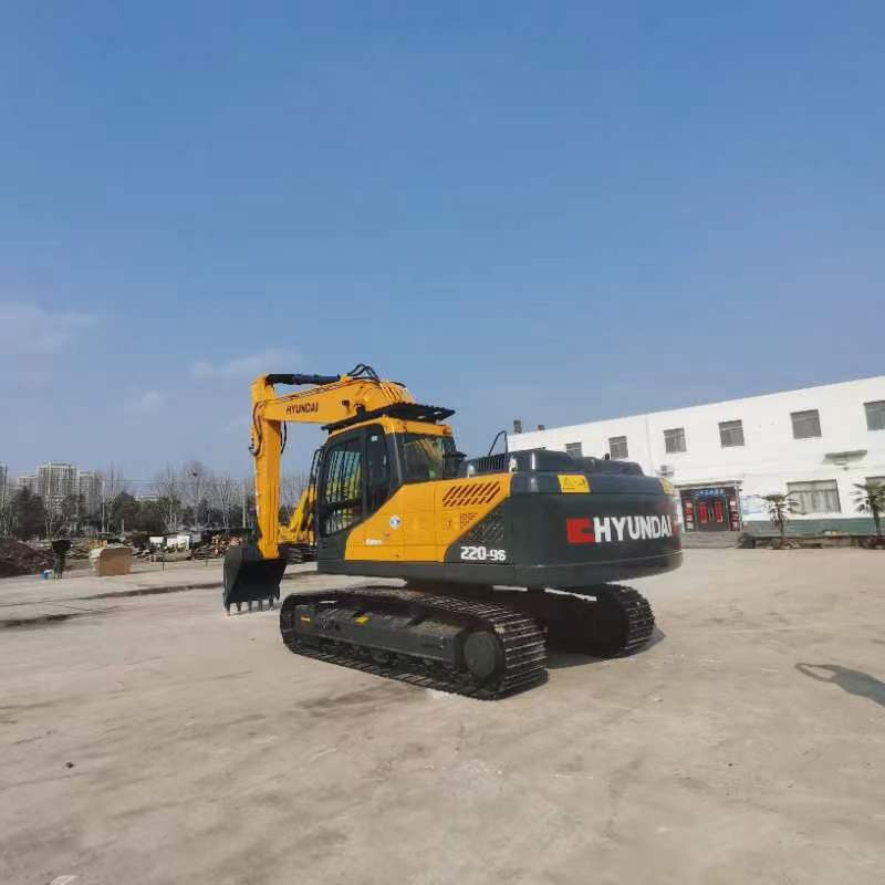 HYUNDAI R220LC-9S - Excavadora de cadenas: foto 1 HYUNDAI R220LC-9S - Excavadora de cadenas: foto 1