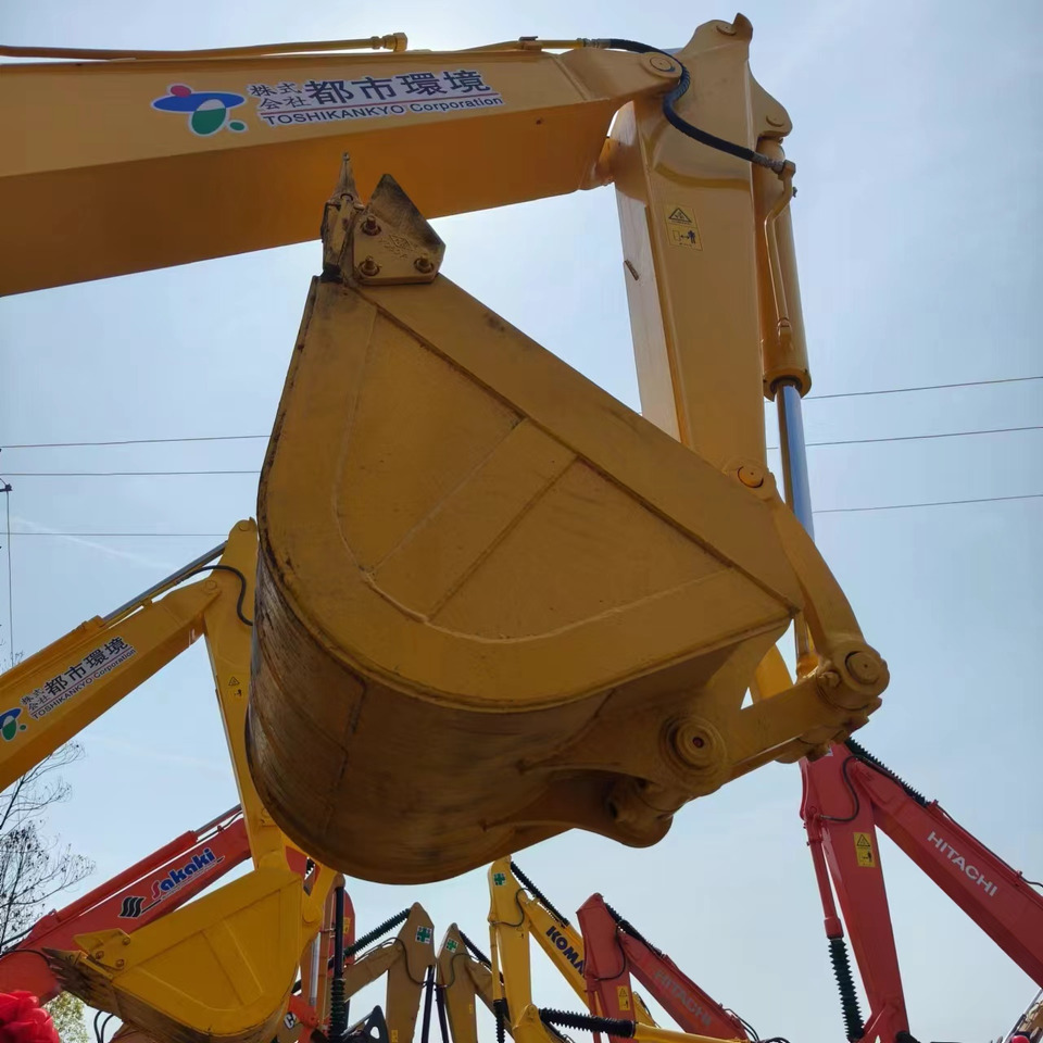 Excavadora de cadenas KOMATSU PC70-8: foto 6