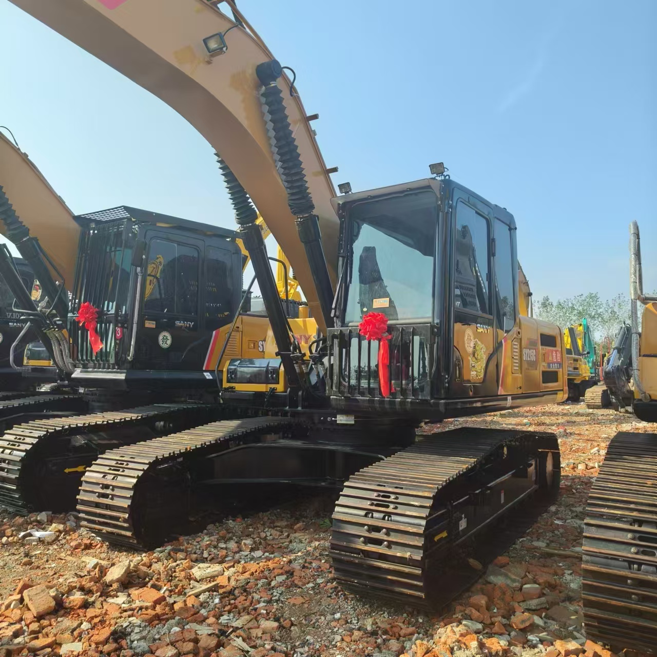 SANY SY215C - Excavadora de cadenas: foto 4 SANY SY215C - Excavadora de cadenas: foto 4