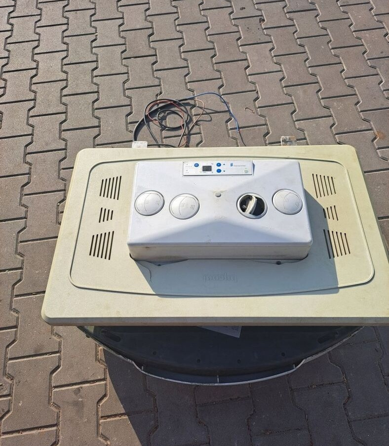 KLIMATYZACJA POSTOJOWA EBERSPACHER COOLTRONIC 1400 - Calefacción/ Ventilación para Camión: foto 4 KLIMATYZACJA POSTOJOWA EBERSPACHER COOLTRONIC 1400 - Calefacción/ Ventilación para Camión: foto 4