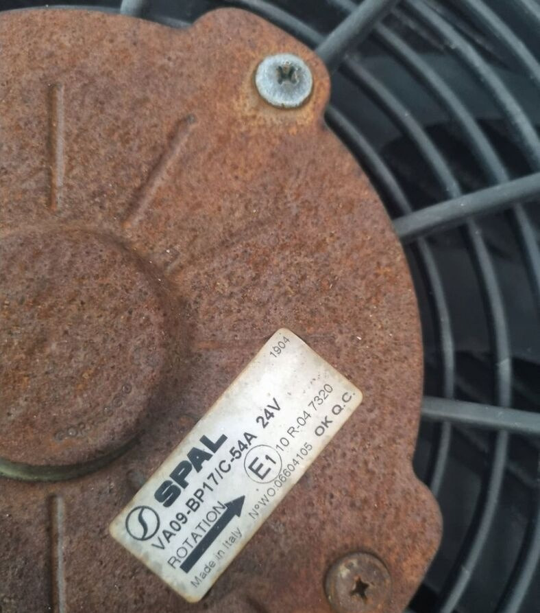 KLIMATYZACJA POSTOJOWA EBERSPACHER COOLTRONIC BACK 24V - Calefacción/ Ventilación para Camión: foto 4 KLIMATYZACJA POSTOJOWA EBERSPACHER COOLTRONIC BACK 24V - Calefacción/ Ventilación para Camión: foto 4