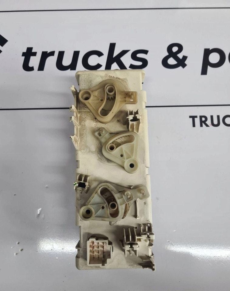 PANEL OGRZEWANIA KLIMATYZACJI NAWIEWU RENAULT DXI LIFT VOLVO FL FE LIFT - Calefacción/ Ventilación: foto 2 PANEL OGRZEWANIA KLIMATYZACJI NAWIEWU RENAULT DXI LIFT VOLVO FL FE LIFT - Calefacción/ Ventilación: foto 2