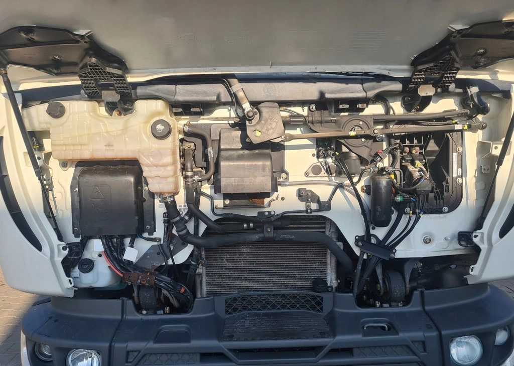 RENAULT KABINA KOMPLETNA RENAULT GAMA D 210 EURO 6 2020 ROK AUTOMAT - Cabina para Camión: foto 3 RENAULT KABINA KOMPLETNA RENAULT GAMA D 210 EURO 6 2020 ROK AUTOMAT - Cabina para Camión: foto 3