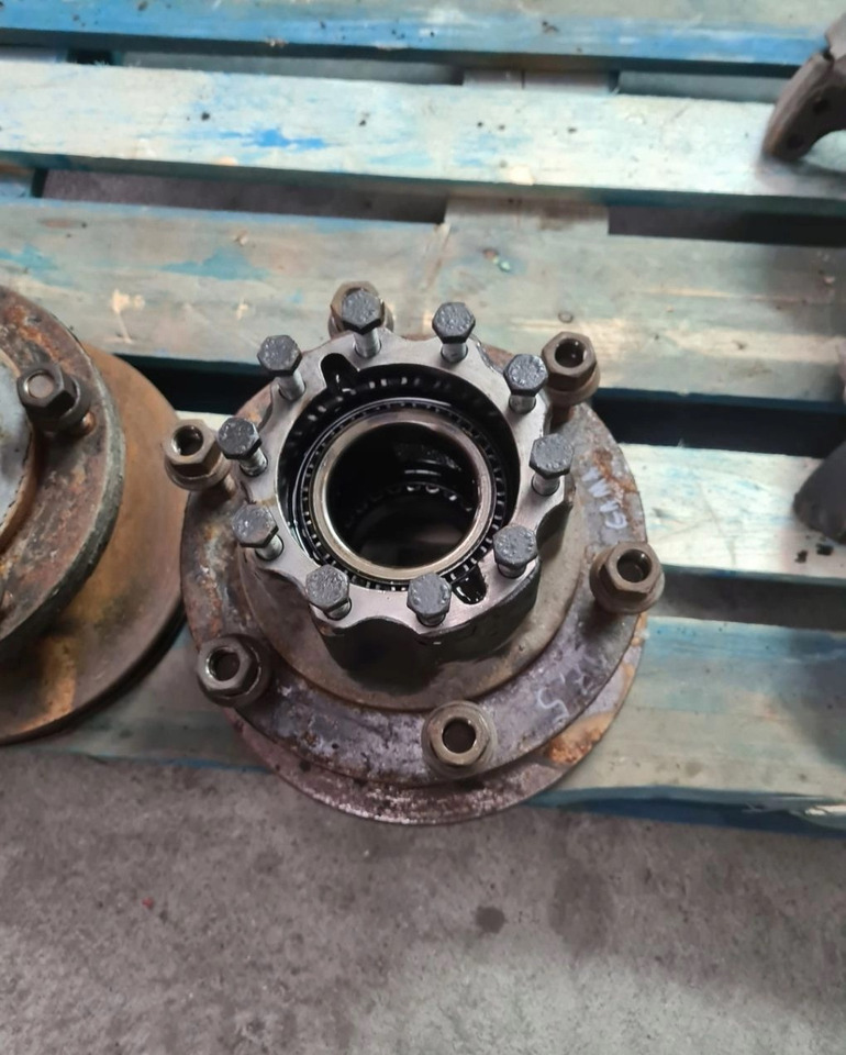 RENAULT PIASTA KOMPLETNA TYŁ 17.5 6 SZPILEK - Cubo: foto 2 RENAULT PIASTA KOMPLETNA TYŁ 17.5 6 SZPILEK - Cubo: foto 2