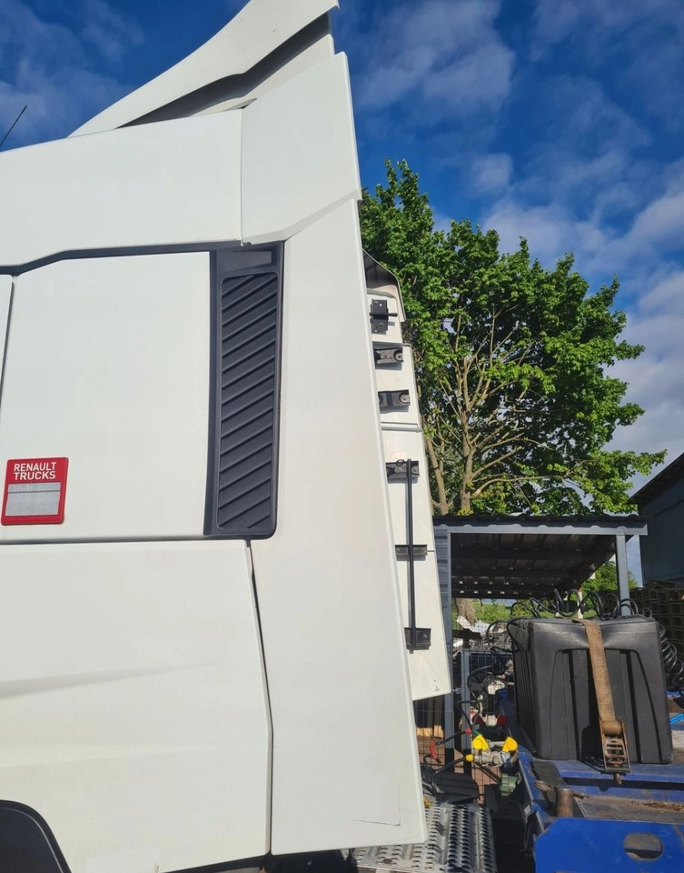 SPOILERY OWIEWKI KABINY ZAKABINOWE STELAŻ KOMPLET RENAULT GAMA T RANGE - Aerodinámica/ Spoiler: foto 3 SPOILERY OWIEWKI KABINY ZAKABINOWE STELAŻ KOMPLET RENAULT GAMA T RANGE - Aerodinámica/ Spoiler: foto 3