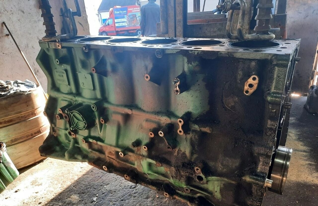 VOLVO BLOK TŁOKI WAŁ KORBOWY FM 9 D11C EUV - Motor para Camión: foto 2 VOLVO BLOK TŁOKI WAŁ KORBOWY FM 9 D11C EUV - Motor para Camión: foto 2