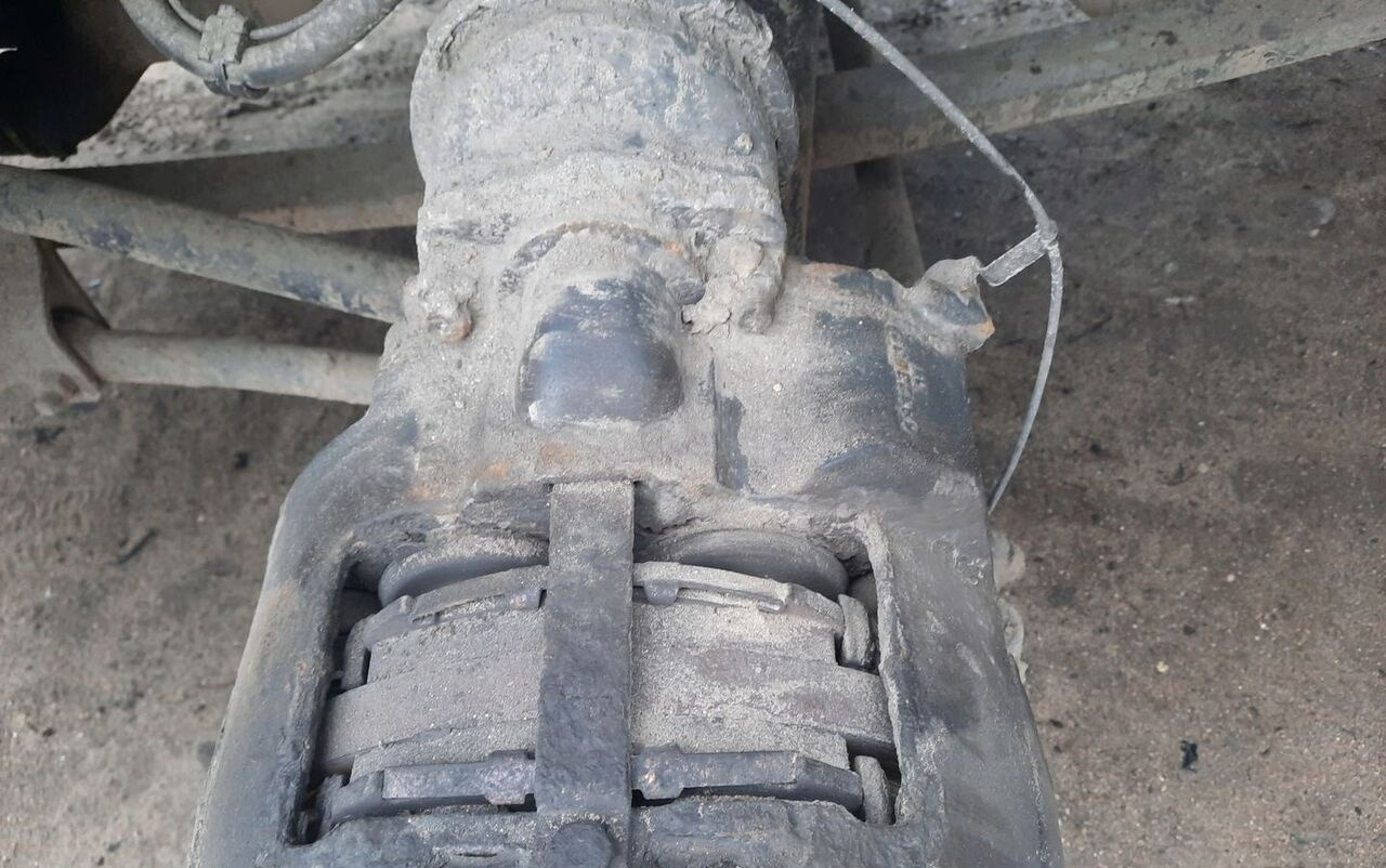 VOLVO FL 6 00-06 R 17.5 8 SZPILEK - Pinza de freno para Camión: foto 1 VOLVO FL 6 00-06 R 17.5 8 SZPILEK - Pinza de freno para Camión: foto 1