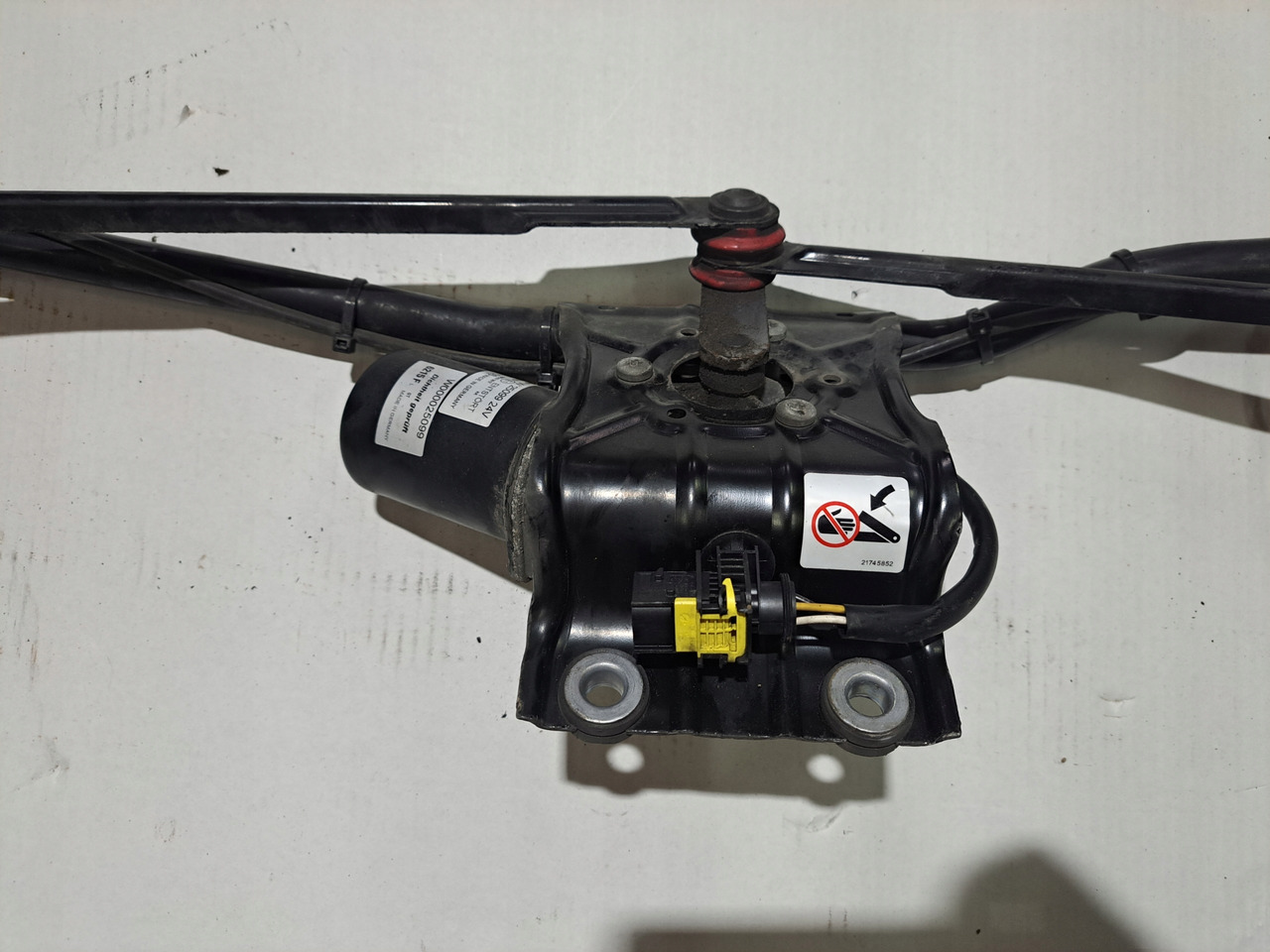 VOLVO MECHANIZM WYCIERACZEK KOMPLET VOLVO FH 4 EURO 6 - Limpiaparabrisas para Camión: foto 3 VOLVO MECHANIZM WYCIERACZEK KOMPLET VOLVO FH 4 EURO 6 - Limpiaparabrisas para Camión: foto 3