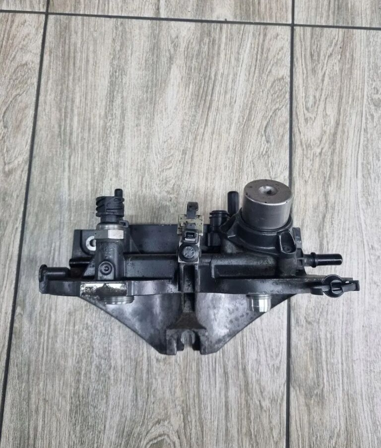 VOLVO PODSTAWA FILTRÓW PALIWA VOLVO FH FM 4 RENAULT GAMA T C K RANGE - Sistema de combustible para Camión: foto 1 VOLVO PODSTAWA FILTRÓW PALIWA VOLVO FH FM 4 RENAULT GAMA T C K RANGE - Sistema de combustible para Camión: foto 1