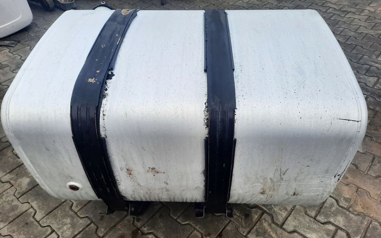 VOLVO ZBIORNIK PALIWA VOLVO FH FM 4 RENAULT GAMA RANGE T 100/70/70 20503505 - Depósito de combustible para Camión: foto 2 VOLVO ZBIORNIK PALIWA VOLVO FH FM 4 RENAULT GAMA RANGE T 100/70/70 20503505 - Depósito de combustible para Camión: foto 2