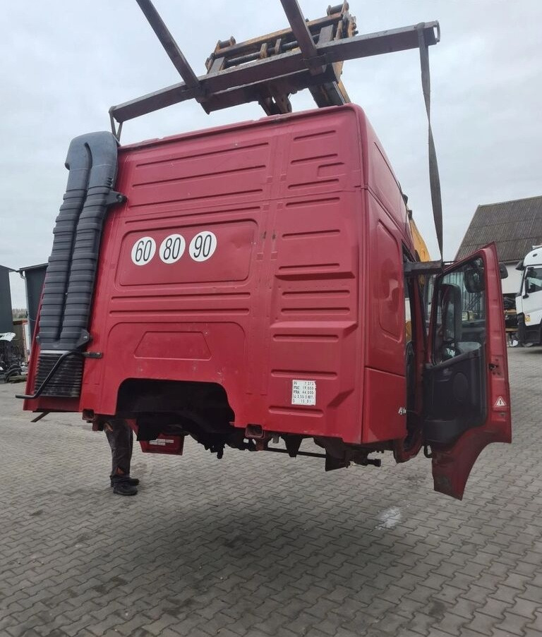 Volvo FM 9 13 LIFT EURO 5 AUTOMAT Volvo VOLVO FM 9 13 LIFT EURO 5 AUTOMAT - Cabina para Camión: foto 3 Volvo FM 9 13 LIFT EURO 5 AUTOMAT Volvo VOLVO FM 9 13 LIFT EURO 5 AUTOMAT - Cabina para Camión: foto 3
