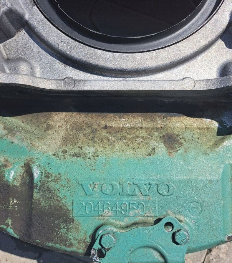 Volvo OBUDOWA SPRZĘGŁA KOŁA ZAMACHOWEGO VOLVO FM 9 D9 20464950 - Volante de inercia para Camión: foto 1 Volvo OBUDOWA SPRZĘGŁA KOŁA ZAMACHOWEGO VOLVO FM 9 D9 20464950 - Volante de inercia para Camión: foto 1