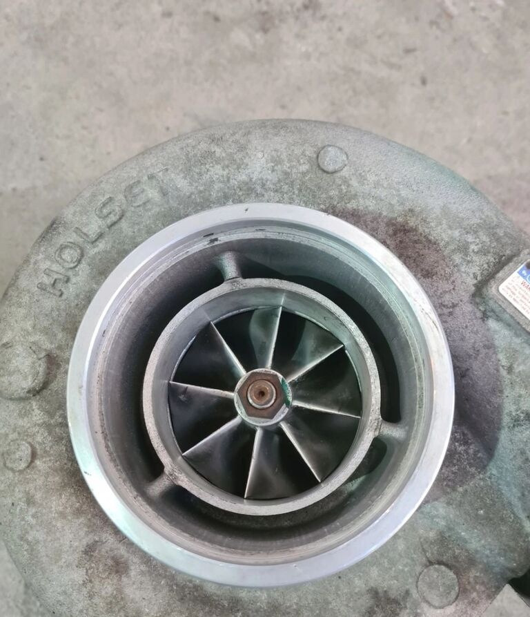 Volvo TURBINA TURBOSPRĘŻARKA FH 16 D16K 750 EURO 6 21899680 HE600FG Volvo VOLVO FH 16 D16K 750 EURO 6 21899680 HE600FG - Turbocompresor para Camión: foto 2 Volvo TURBINA TURBOSPRĘŻARKA FH 16 D16K 750 EURO 6 21899680 HE600FG Volvo VOLVO FH 16 D16K 750 EURO 6 21899680 HE600FG - Turbocompresor para Camión: foto 2