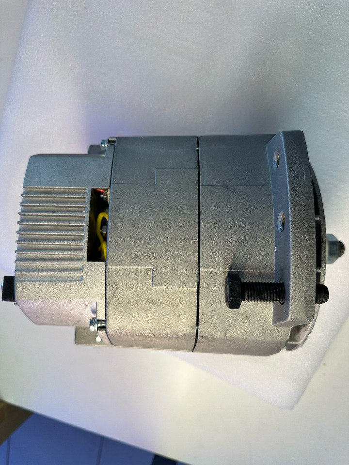 Woda Case combine - Alternador para Camión: foto 3 Woda Case combine - Alternador para Camión: foto 3