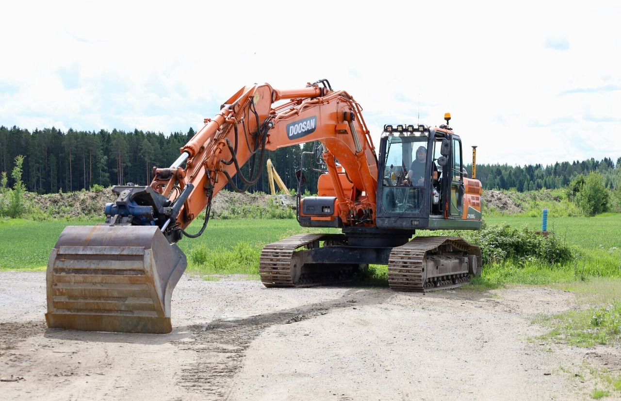 Doosan DX255 LC - 3 - Excavadora de cadenas: foto 2 Doosan DX255 LC - 3 - Excavadora de cadenas: foto 2