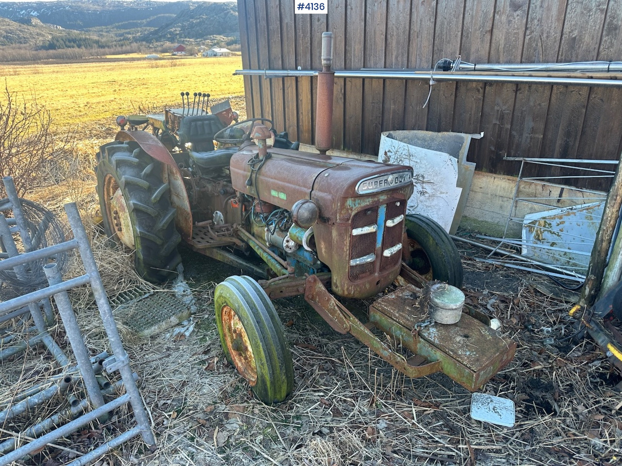 1971 FORD SUPER-DEXTA w/ Hymas 21 excavator and 2 buckets. - Tractor: foto 1 1971 FORD SUPER-DEXTA w/ Hymas 21 excavator and 2 buckets. - Tractor: foto 1