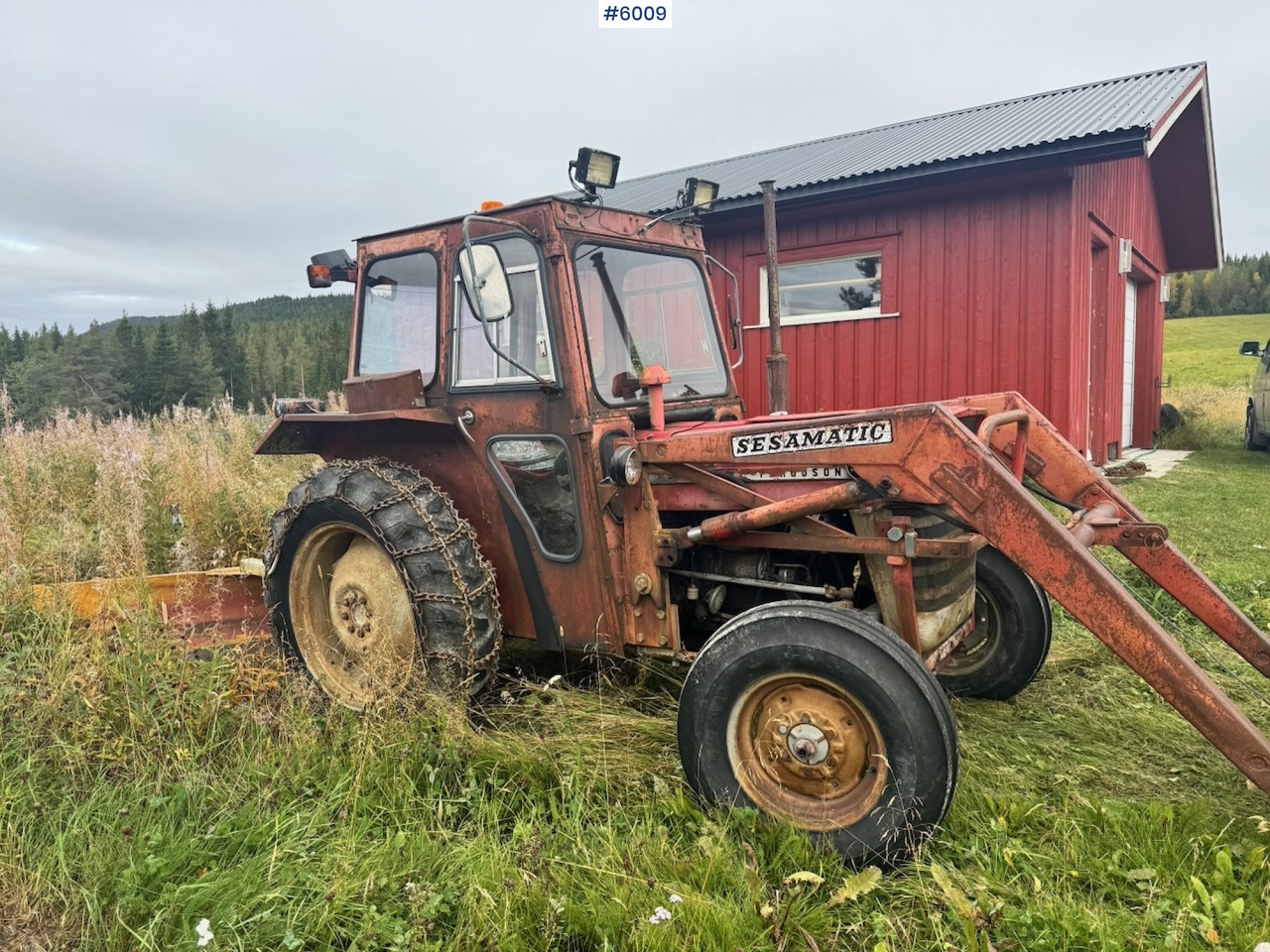1971 Massey-Ferguson 135 incl. front loader, bucket, rear scraper, and log splitter/firewood machine - Tractor: foto 2 1971 Massey-Ferguson 135 incl. front loader, bucket, rear scraper, and log splitter/firewood machine - Tractor: foto 2