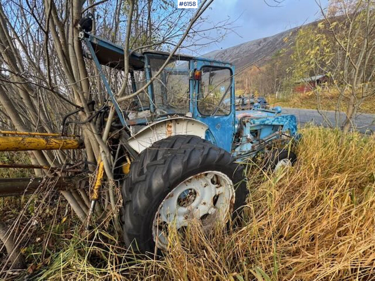 1973 Ford 4000 tractor backhoe. Repair.object - Tractor: foto 4 1973 Ford 4000 tractor backhoe. Repair.object - Tractor: foto 4