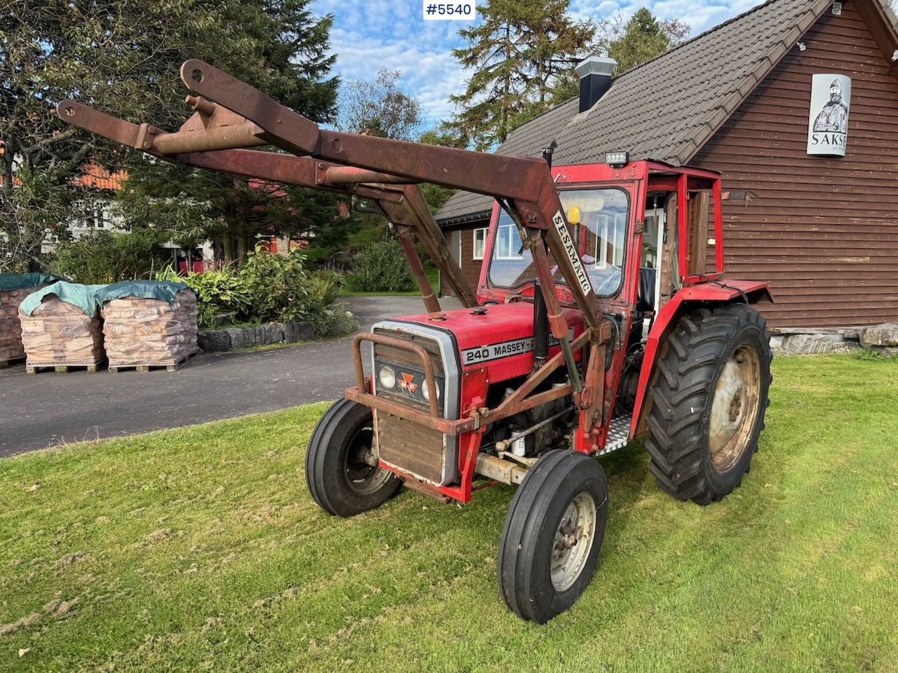 1982 Massey Ferguson 235 w/front loader. - Tractor: foto 1 1982 Massey Ferguson 235 w/front loader. - Tractor: foto 1
