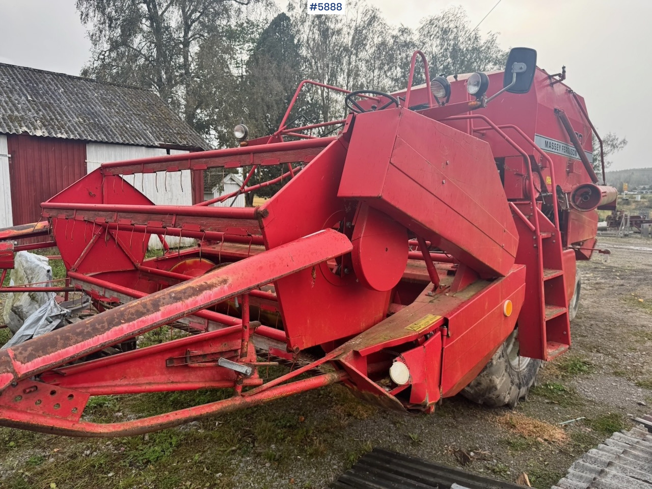 Cosechadora de granos 1986 Massey Ferguson 330 combine harvester: foto 17