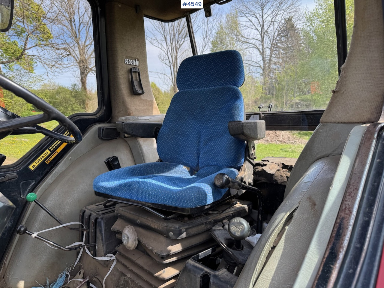 1987 Case 685 XL w/front loader and some equipment. - Tractor: foto 5 1987 Case 685 XL w/front loader and some equipment. - Tractor: foto 5