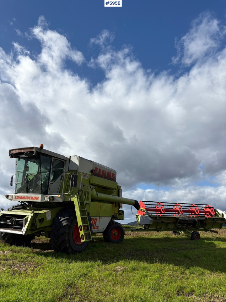 1993 Claas Commandor 228 CS - Cosechadora de granos: foto 2 1993 Claas Commandor 228 CS - Cosechadora de granos: foto 2