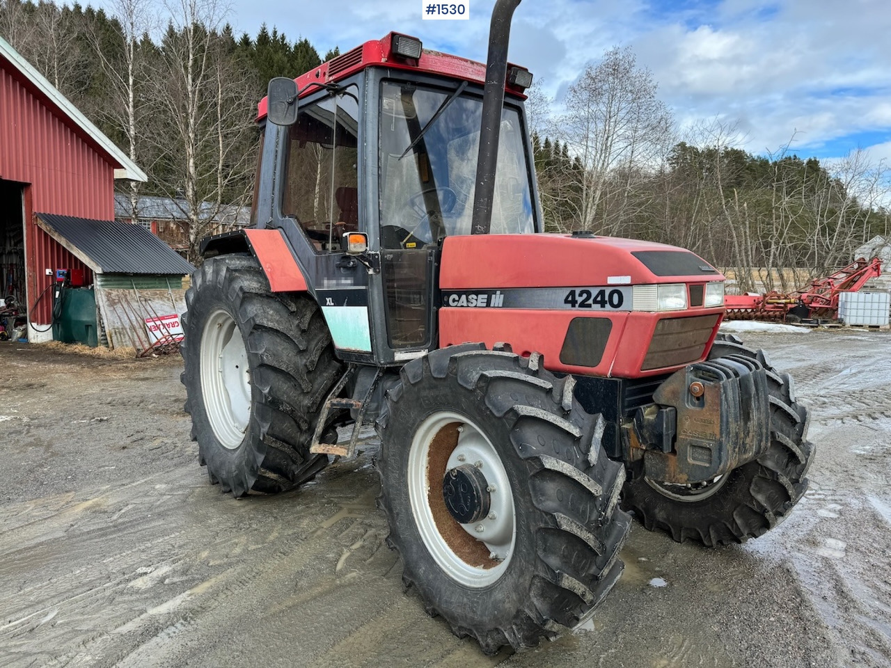 1996 Case CASE IH 4240 XL - Tractor: foto 1 1996 Case CASE IH 4240 XL - Tractor: foto 1