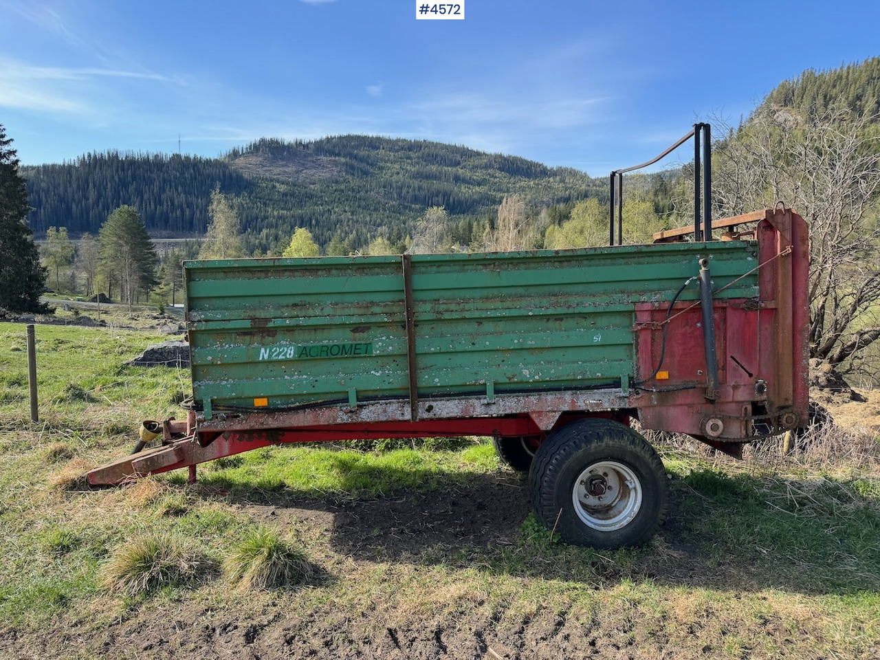 1997 Agromet N228 Dry manure spreader - Esparcidor de estiércol: foto 1 1997 Agromet N228 Dry manure spreader - Esparcidor de estiércol: foto 1
