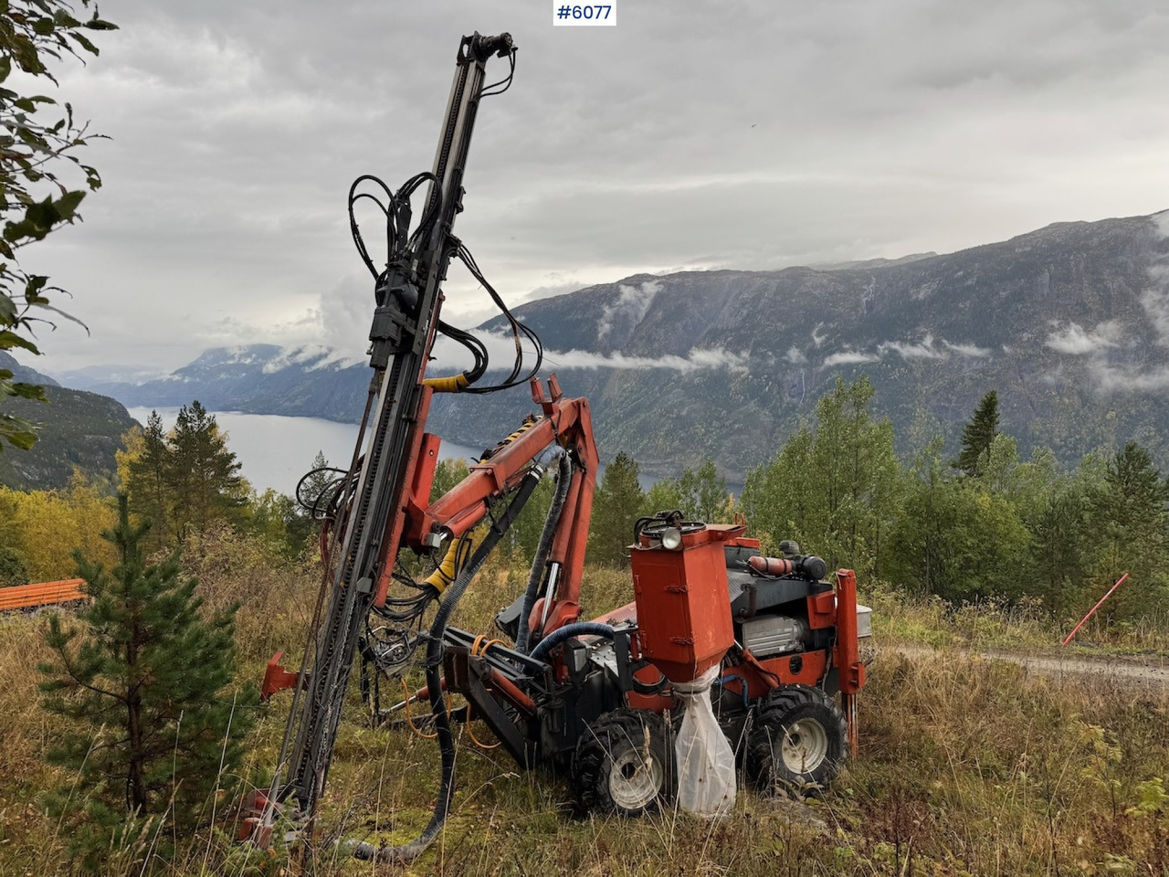 1997 Tamrock Commando 300 - Perforadora: foto 2 1997 Tamrock Commando 300 - Perforadora: foto 2