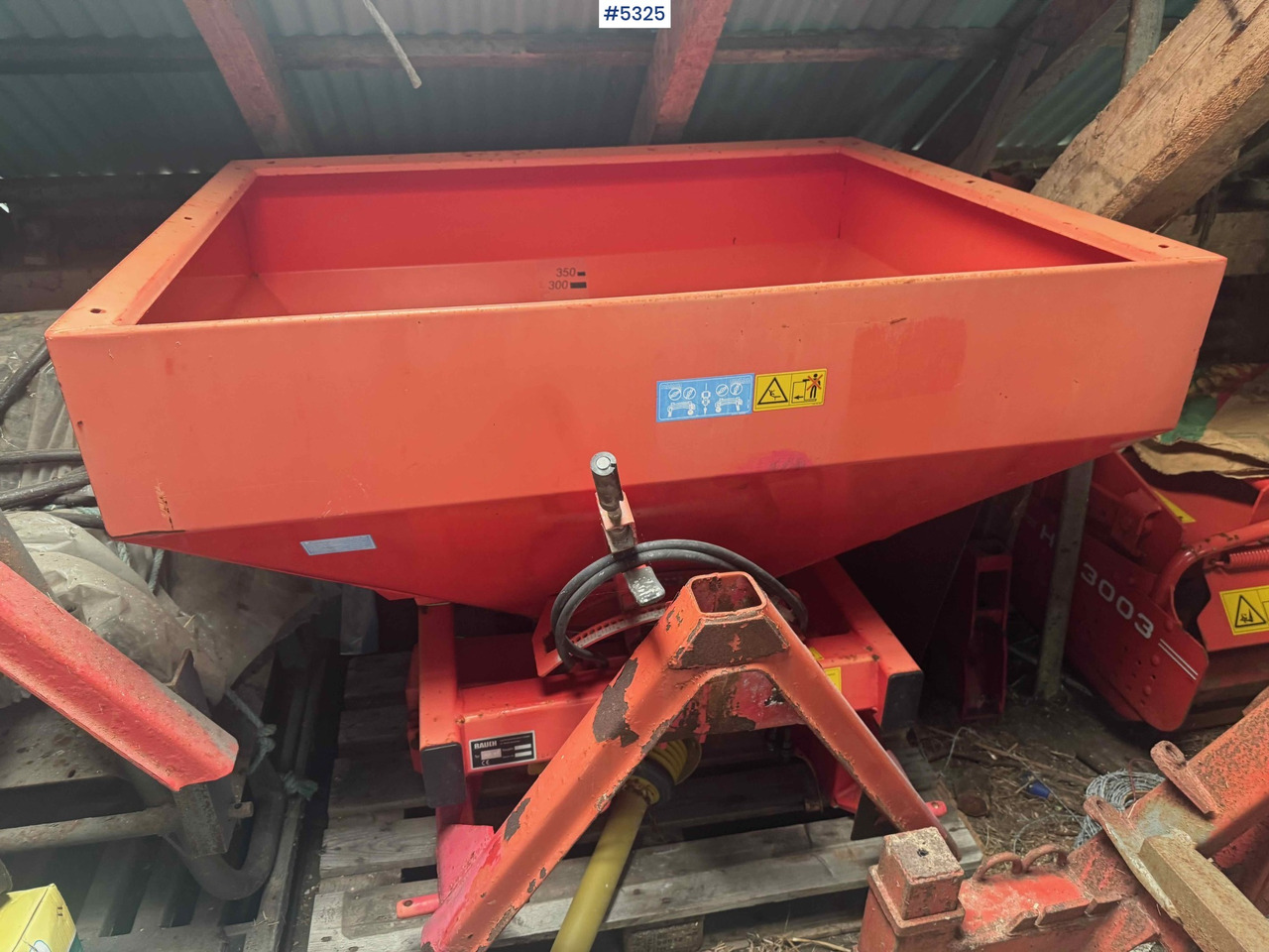 1999 Rauch MDS 81 fertilizer spreader - Esparcidor de fertilizantes: foto 2 1999 Rauch MDS 81 fertilizer spreader - Esparcidor de fertilizantes: foto 2