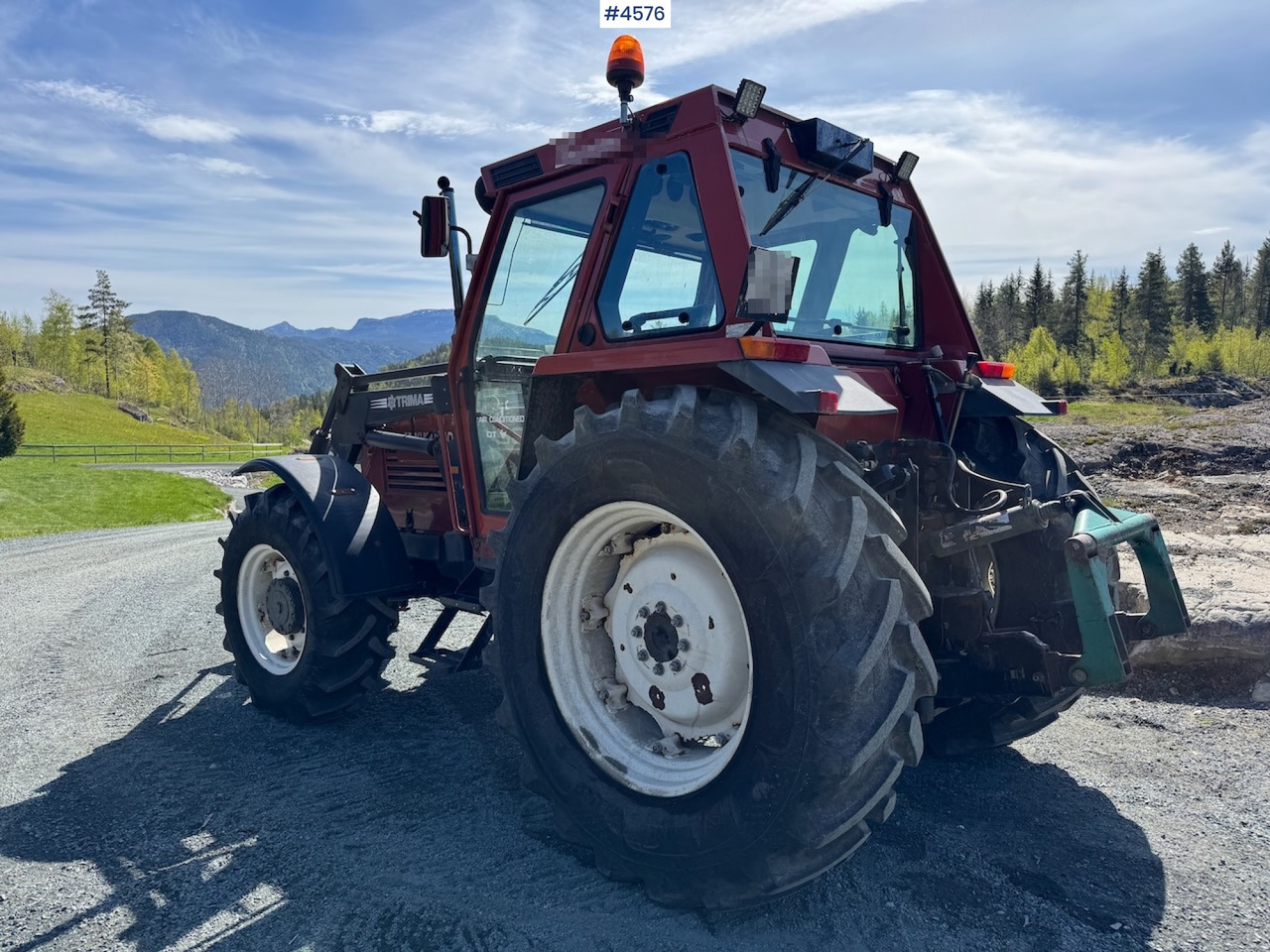 2002 Fiat 110-90 DT w/front loader. 1590 hours! - Tractor: foto 2 2002 Fiat 110-90 DT w/front loader. 1590 hours! - Tractor: foto 2