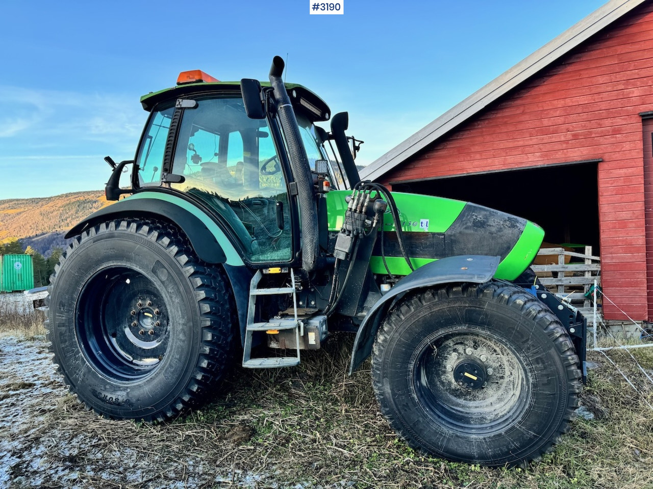 2004 Deutz-Fahr Agrotron 1130 4x4 Snow-Ready Tractor with Front Loader, Bucket, and 2 Sets of Tires - Tractor: foto 2 2004 Deutz-Fahr Agrotron 1130 4x4 Snow-Ready Tractor with Front Loader, Bucket, and 2 Sets of Tires - Tractor: foto 2