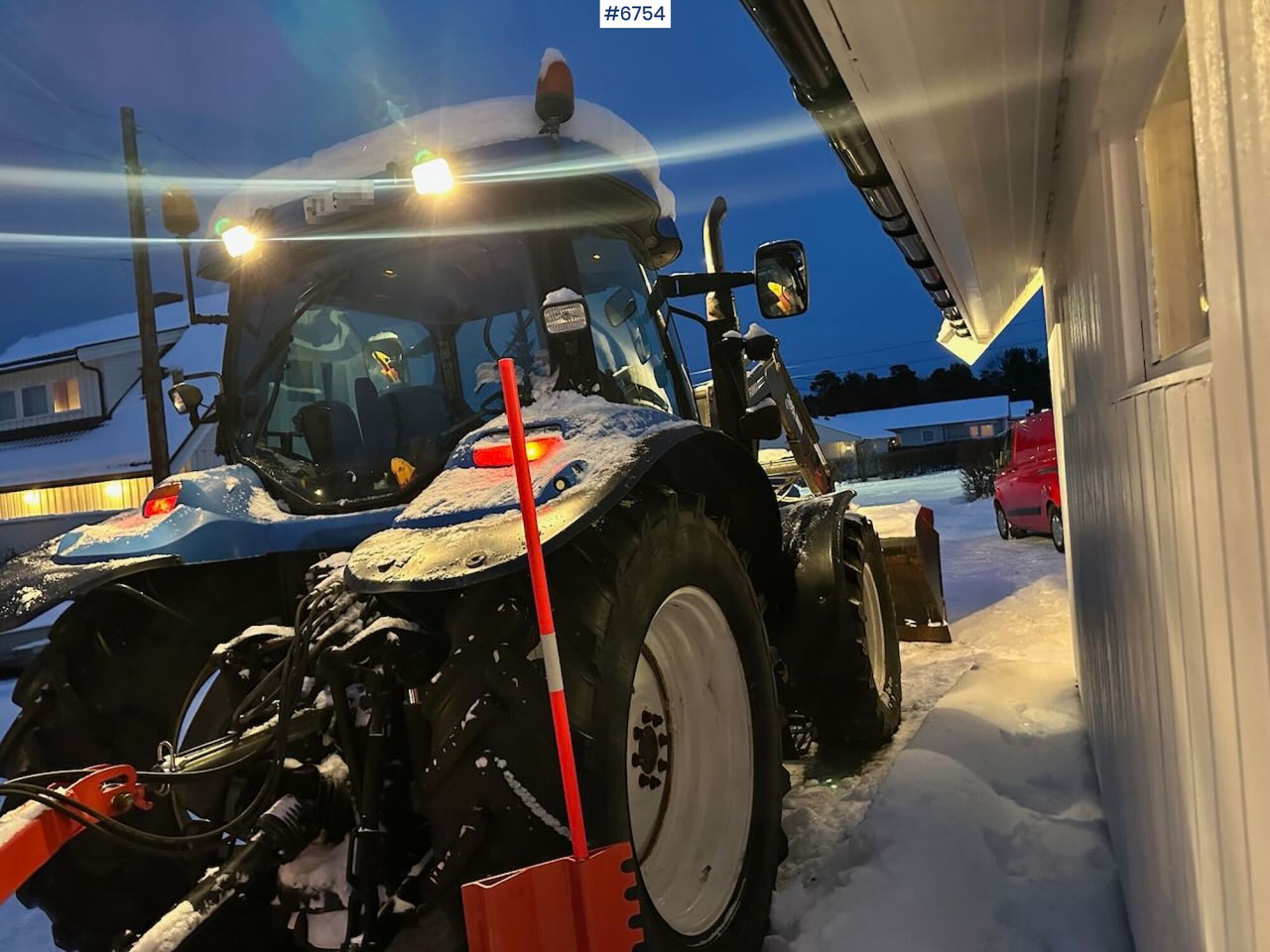 2004 New Holland TS115A 4x4 w/ Front loader, bucket, grading bucket and snow blower. - Tractor: foto 5 2004 New Holland TS115A 4x4 w/ Front loader, bucket, grading bucket and snow blower. - Tractor: foto 5