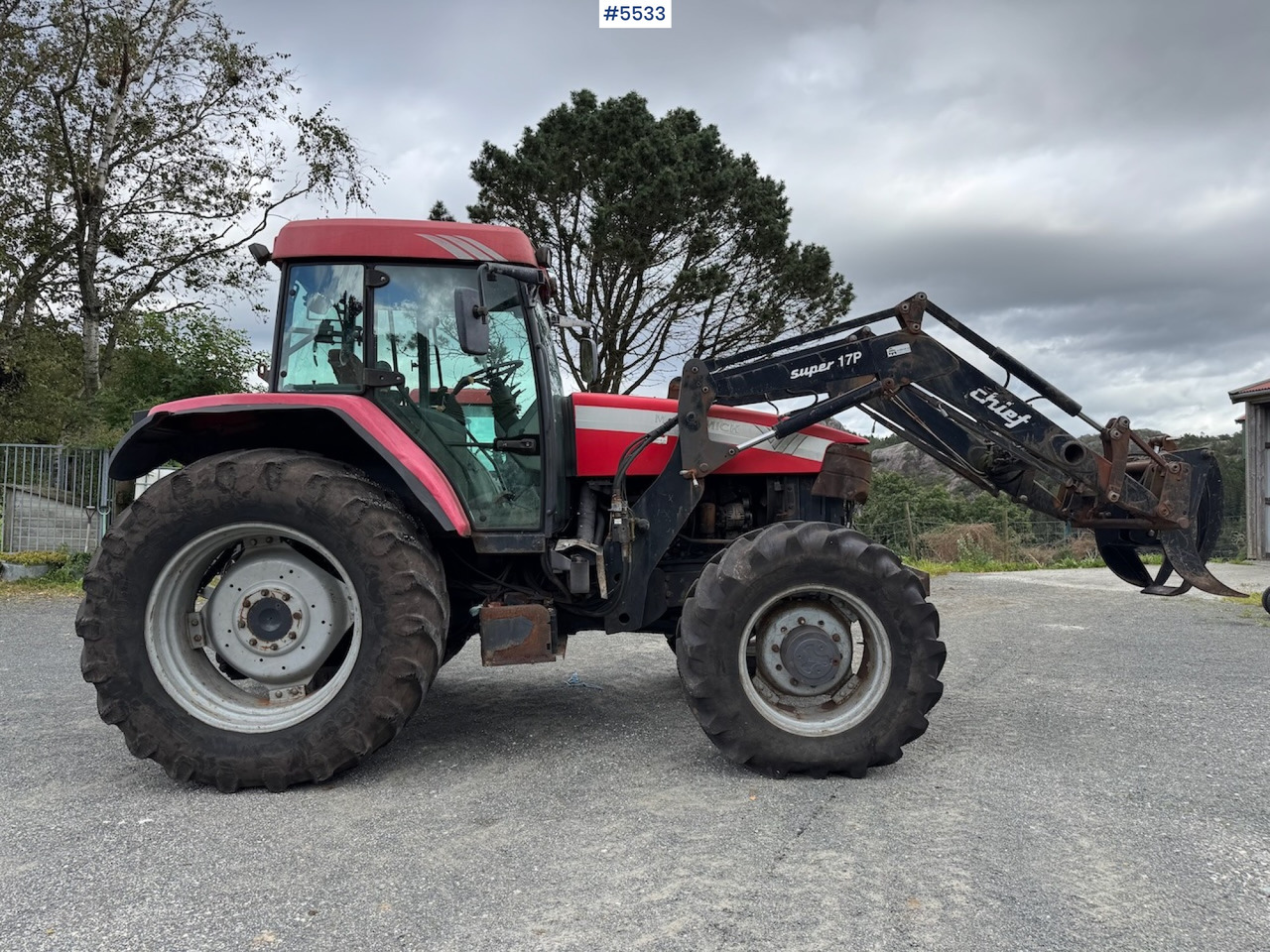 2009 McCormick MTX 150 w/ Front loader - Tractor: foto 1 2009 McCormick MTX 150 w/ Front loader - Tractor: foto 1
