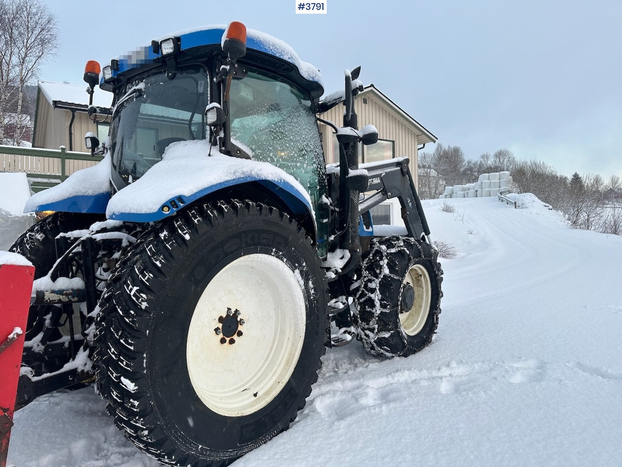 2010 New Holland T6040 4x4 plow rigged tractor w/ Trima +3.0p front loader, brand new chains, snow bucket and Westbjørn snow blower. WATCH VIDEO. - Tractor: foto 4 2010 New Holland T6040 4x4 plow rigged tractor w/ Trima +3.0p front loader, brand new chains, snow bucket and Westbjørn snow blower. WATCH VIDEO. - Tractor: foto 4