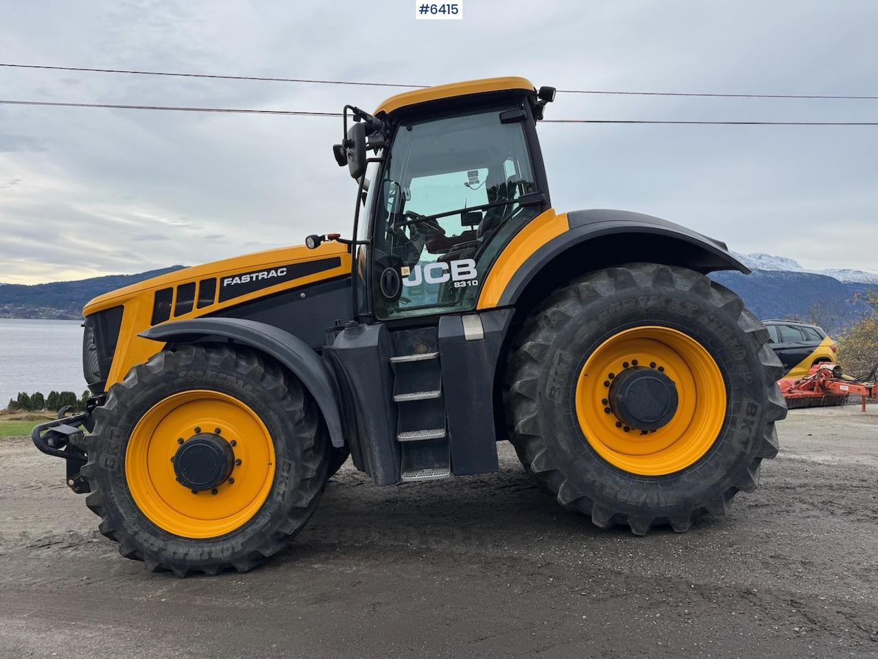 2012 JCB 8310 Fastrac w/ front hydraulics. - Tractor: foto 1 2012 JCB 8310 Fastrac w/ front hydraulics. - Tractor: foto 1