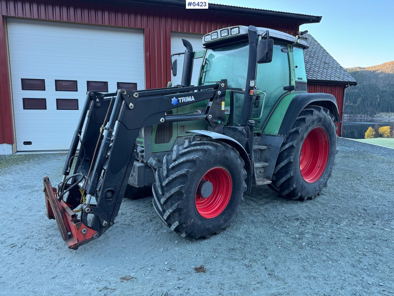 2013 Fendt 412 Vario TMS w/ front loader and plow plate. New engine! - Tractor: foto 2 2013 Fendt 412 Vario TMS w/ front loader and plow plate. New engine! - Tractor: foto 2