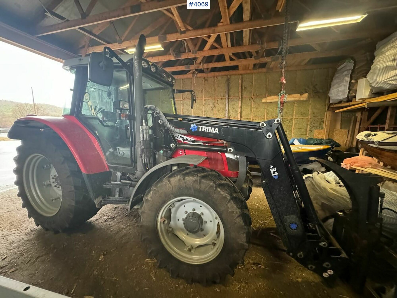 2013 Massey Ferguson 5455 w/ front loader, 2 buckets, pallet forks and blades. 1020 hours! - Tractor: foto 4 2013 Massey Ferguson 5455 w/ front loader, 2 buckets, pallet forks and blades. 1020 hours! - Tractor: foto 4