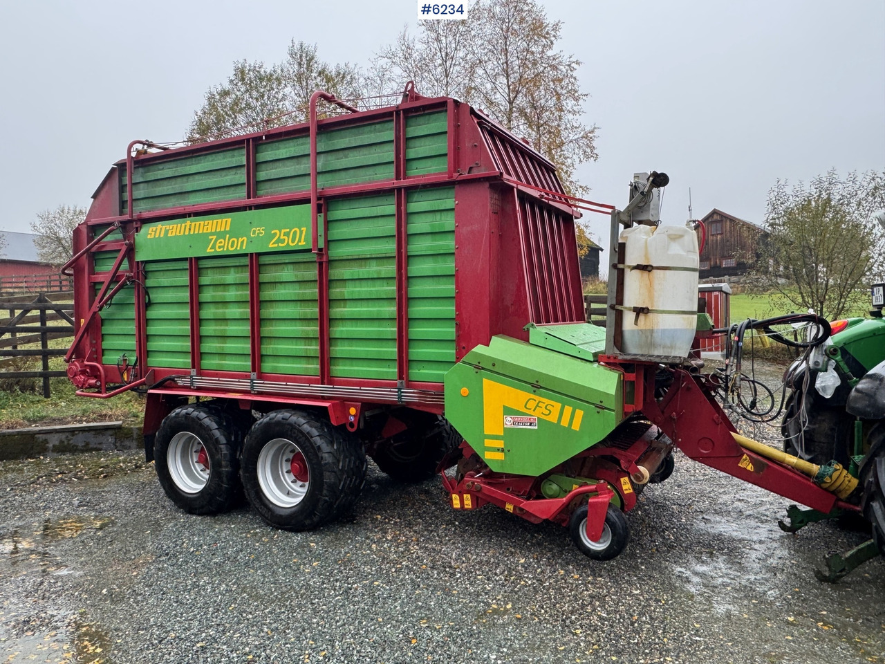 2015 Strutmann Zelon CFS 2501 loader wagon - Maquinaria de henificación: foto 3 2015 Strutmann Zelon CFS 2501 loader wagon - Maquinaria de henificación: foto 3
