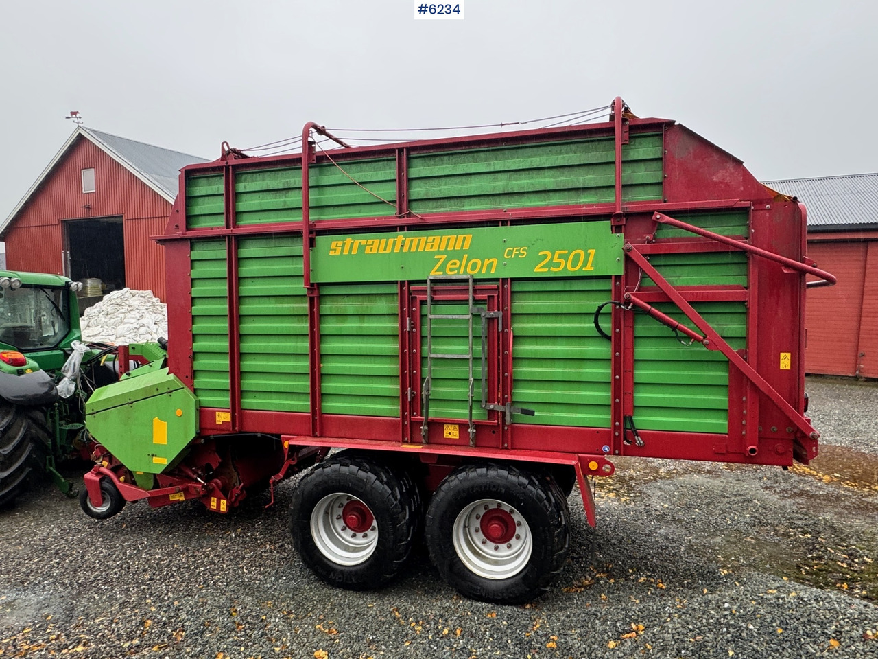 2015 Strutmann Zelon CFS 2501 loader wagon - Maquinaria de henificación: foto 2 2015 Strutmann Zelon CFS 2501 loader wagon - Maquinaria de henificación: foto 2