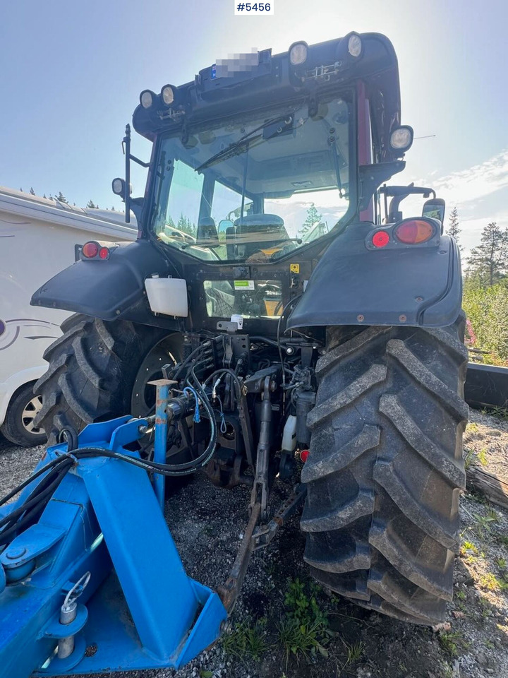 2015 Valtra N123 w/ front loader - Tractor: foto 4 2015 Valtra N123 w/ front loader - Tractor: foto 4