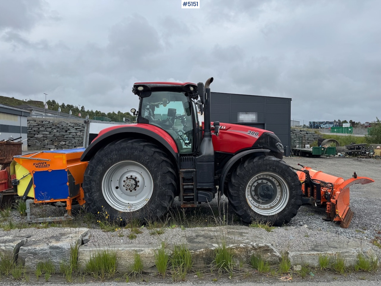 2016 Case IH Optum 300 CVX w/front hydraulics and plowing rig - Tractor: foto 2 2016 Case IH Optum 300 CVX w/front hydraulics and plowing rig - Tractor: foto 2