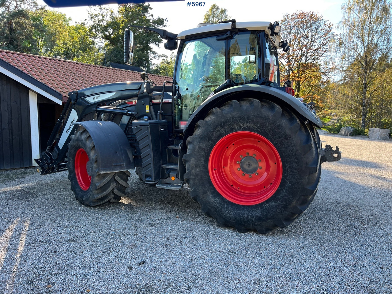 2023 Fendt 724 Vario profi + w/ Front loader and fully equipped - Tractor: foto 2 2023 Fendt 724 Vario profi + w/ Front loader and fully equipped - Tractor: foto 2