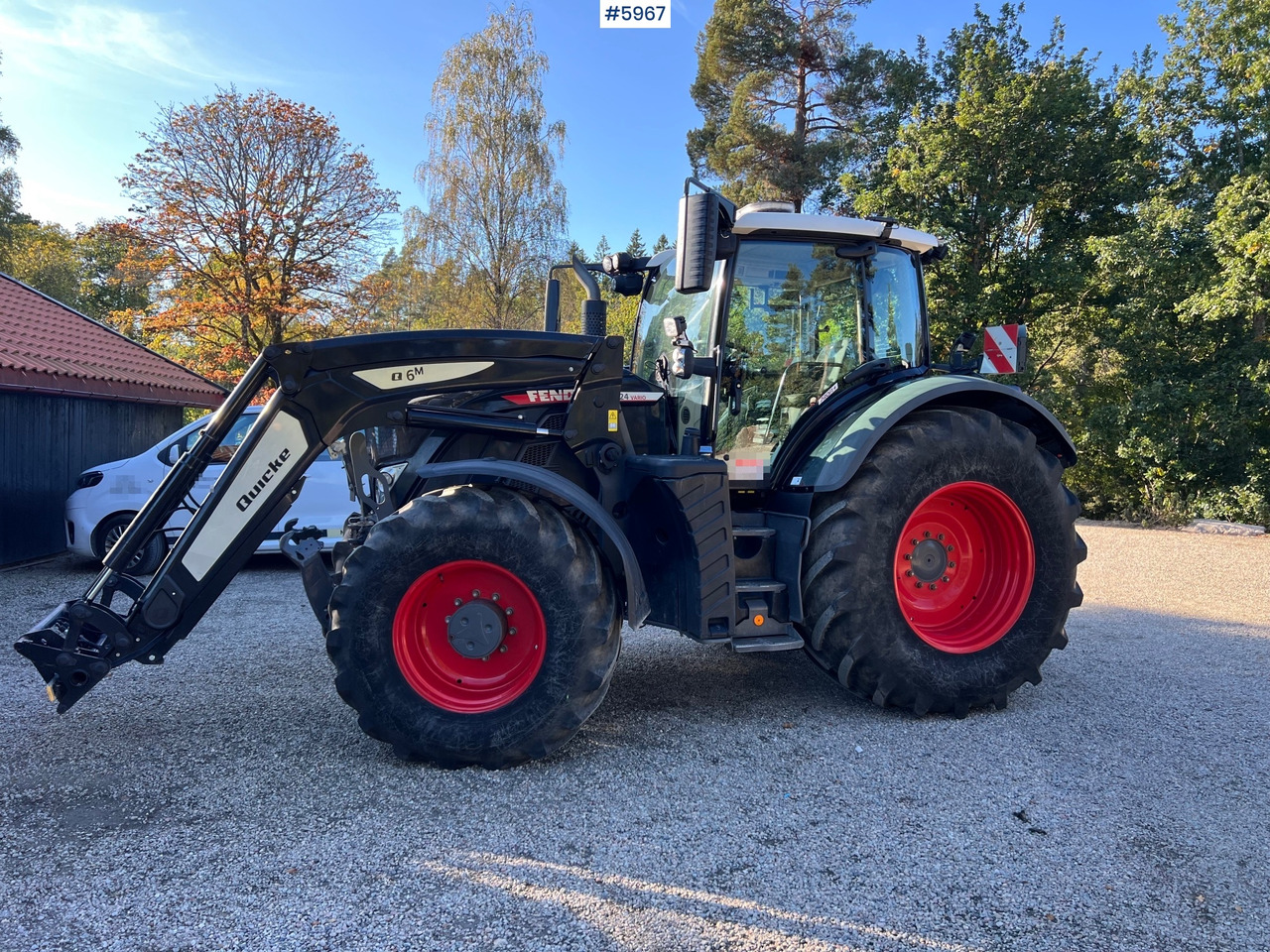 2023 Fendt 724 Vario profi + w/ Front loader and fully equipped - Tractor: foto 1 2023 Fendt 724 Vario profi + w/ Front loader and fully equipped - Tractor: foto 1