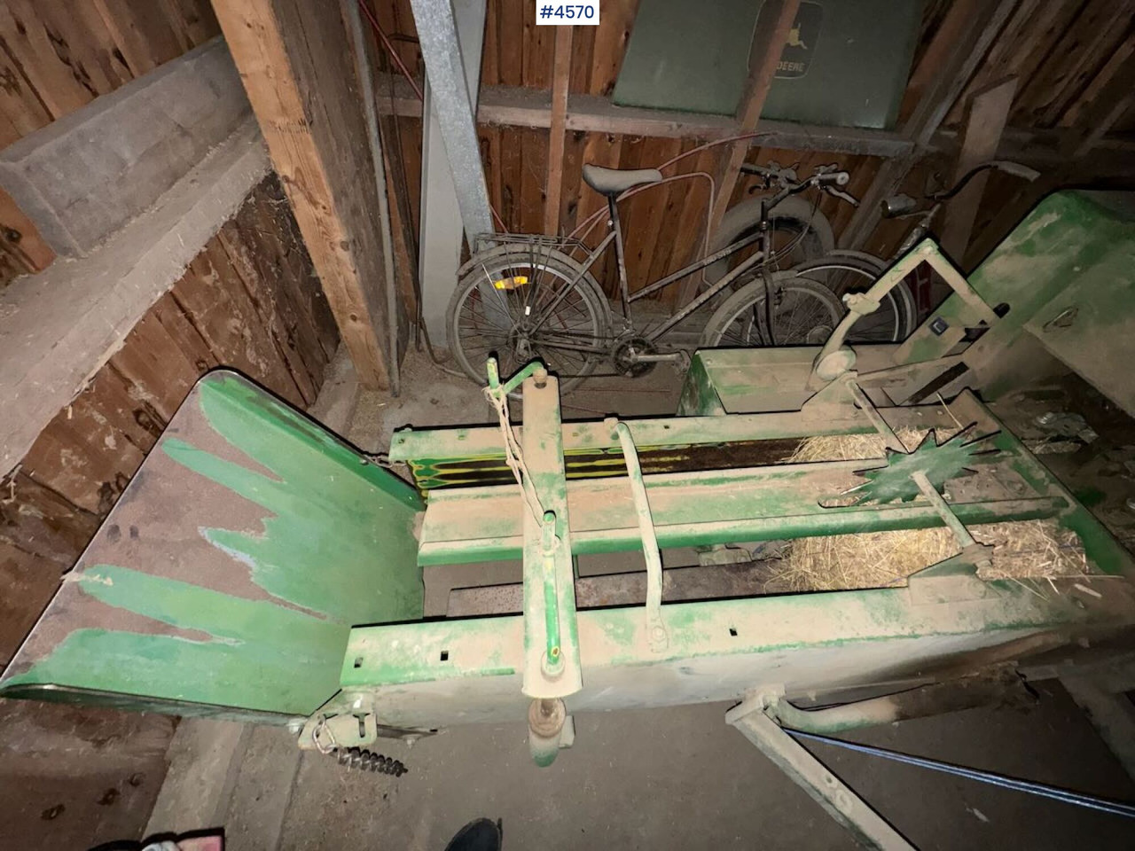 Leasing de  John Deere 332A Square baler John Deere 332A Square baler: foto 9