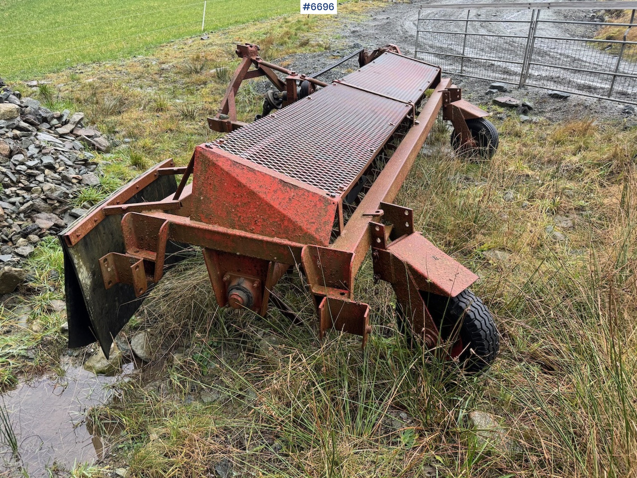 Kverneland stone rake 4 m. - Equipo para trabajo del suelo: foto 1 Kverneland stone rake 4 m. - Equipo para trabajo del suelo: foto 1