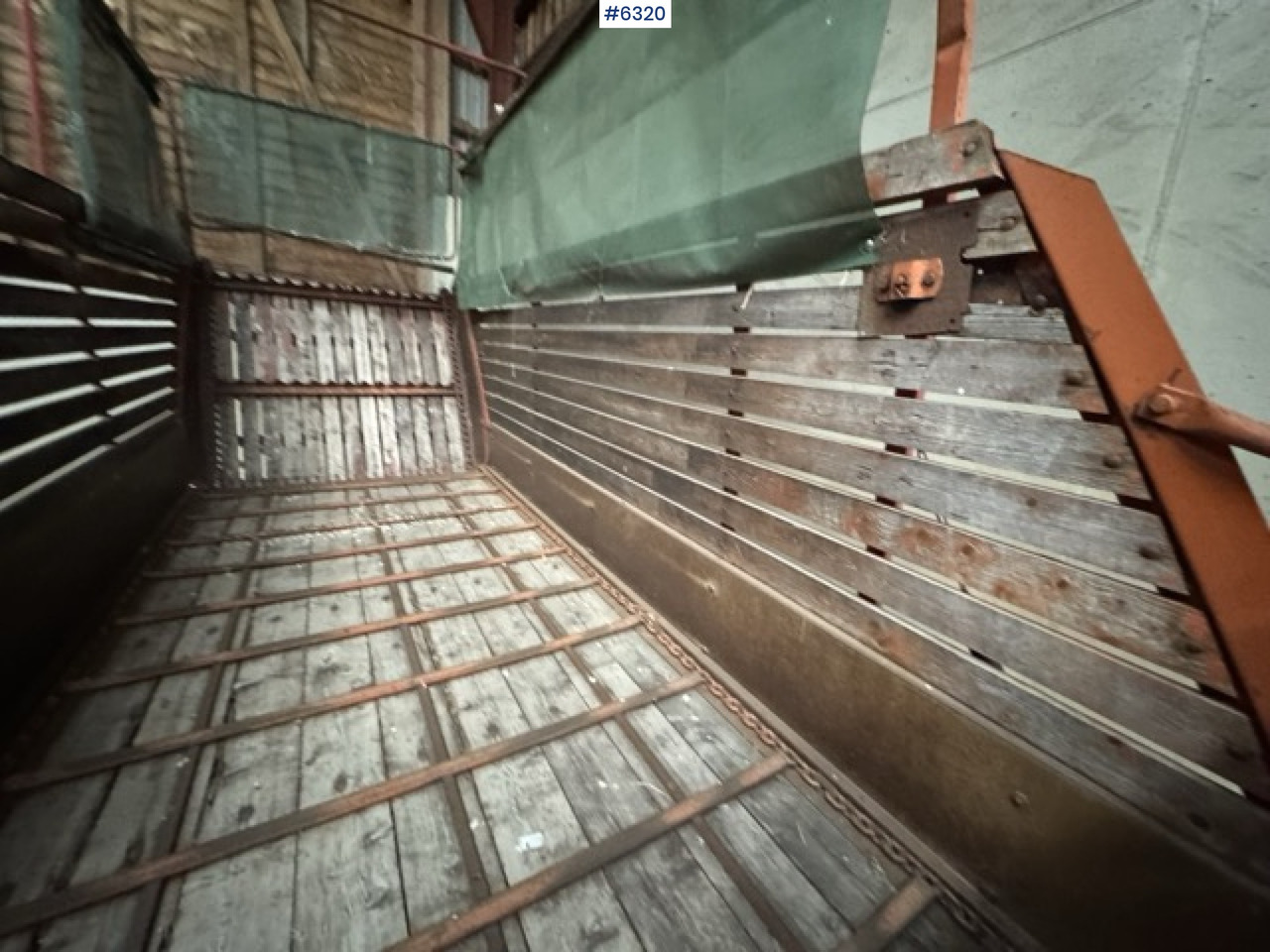 Maquinaria de henificación Underhaug 370 unloading wagon with discharge roller: foto 16 Maquinaria de henificación Underhaug 370 unloading wagon with discharge roller: foto 16